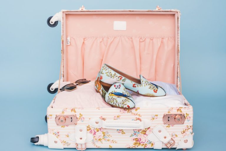 The Ultimate Guide to Staying Organized While Traveling